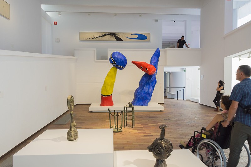 Novembre est une période idéale pour découvrir l’art à Palma : moins de foule, lumière douce, musées ouverts toute la semaine.