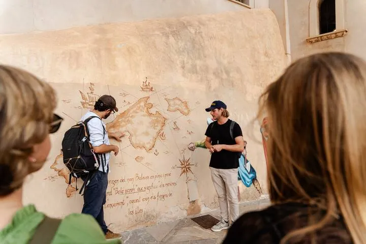 Visite Palma avec nous : Découvre nos Tours Guidés en Français